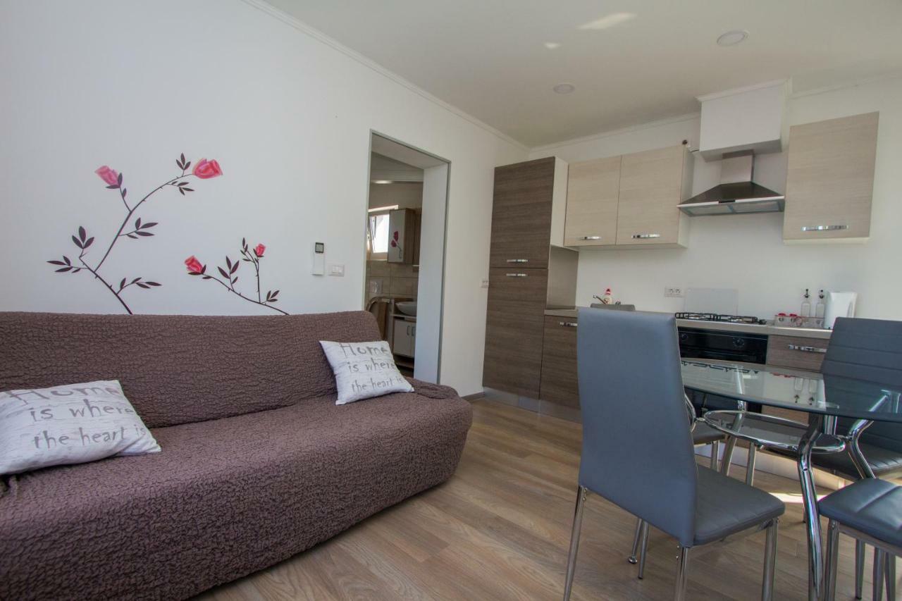 Apartment Krista Tinjan 外观 照片